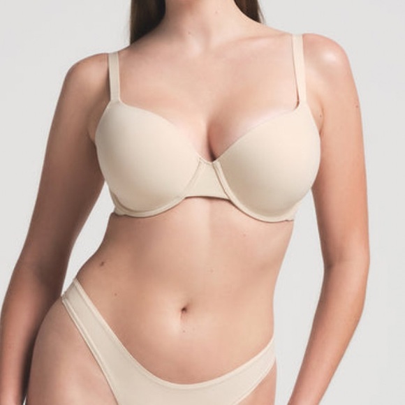 SKIMS Other - Skims fits everybody tshirt bra sand 32DD